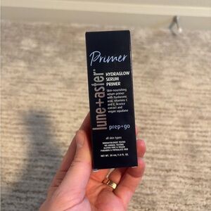 lune+aster hydraglow serum primer